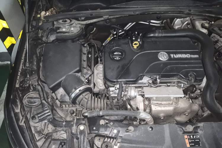 Used Buick Regal 2019 20T Elite Version China VI Standard Engine Bay Right