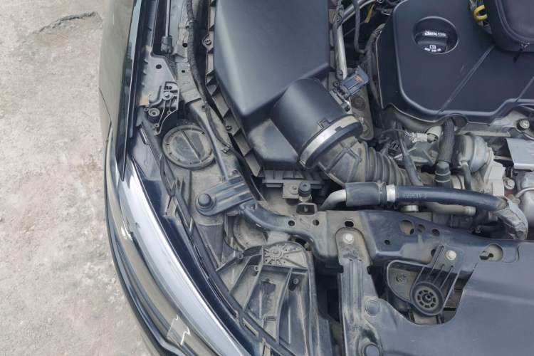 Used Buick Regal 2019 20T Elite Version China VI Standard Engine Bay Right