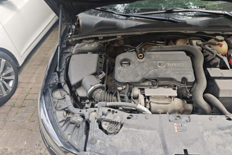 Used Buick Regal 2019 20T Elite Version China VI Standard Engine Bay Right