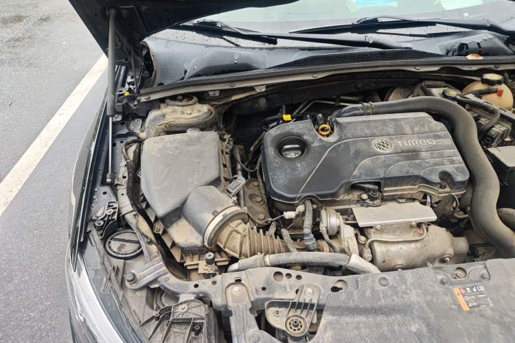 Used Buick Regal 2019 20T Elite Version China VI Standard Engine Bay Right