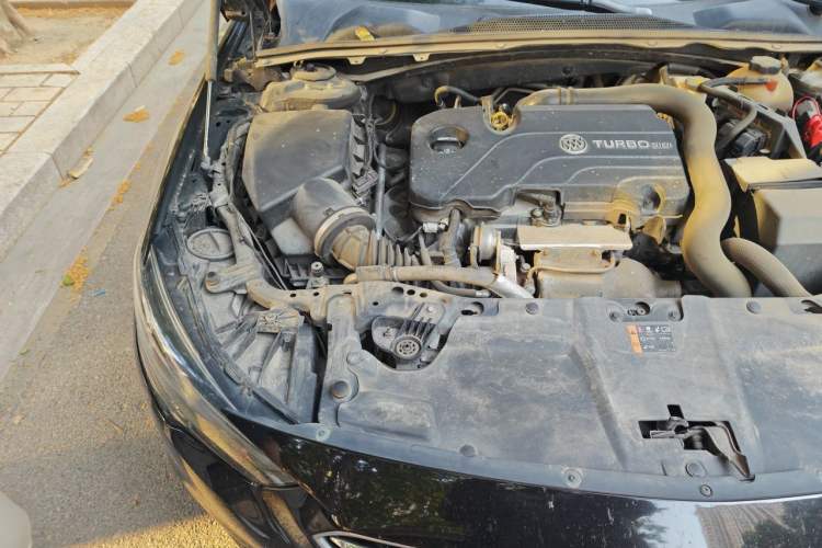 Used Buick Regal 2019 20T Elite Version China VI Standard Engine Bay Right