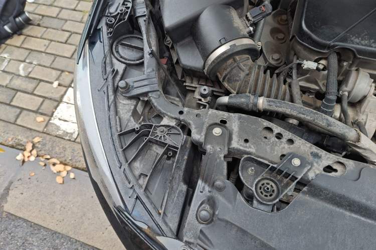 Used Buick Regal 2019 20T Elite Version China VI Standard Engine Bay Right