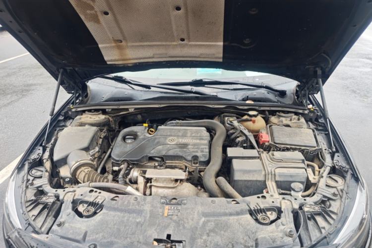 Used Buick Regal 2019 20T Elite Version China VI Standard Engine Bay