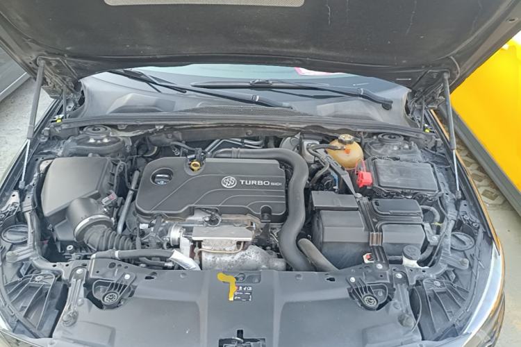 Used Buick Regal 2019 20T Elite Version China VI Standard Engine Bay