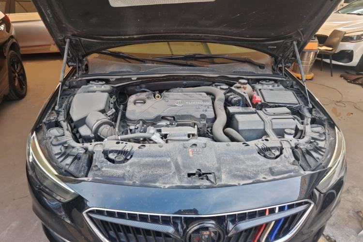 Used Buick Regal 2019 20T Elite Version China V Standard Engine Bay