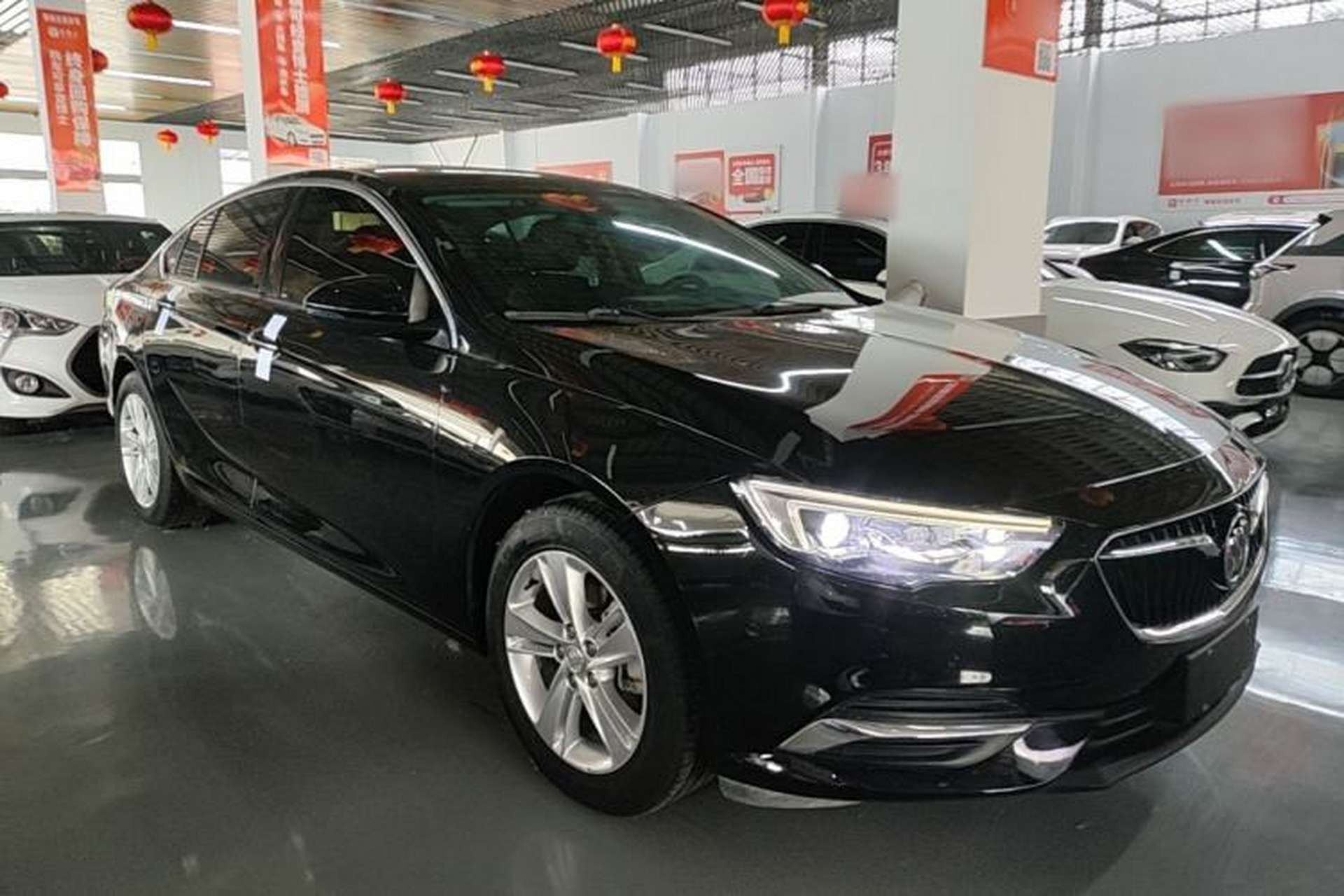 Used Buick Regal 2019 20T Luxury Model China VI Standard Front Right 45 Deg