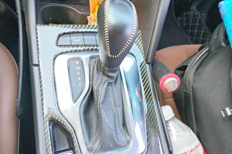 Used Buick Regal 2019 20T Luxury Model China VI Standard Gear Lever