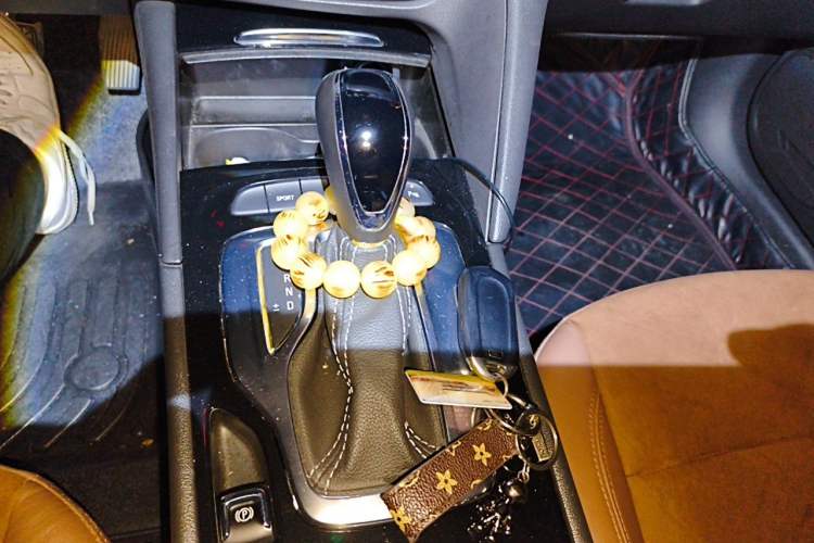Used Buick Regal 2019 20T Luxury Model China V Standard Gear Lever