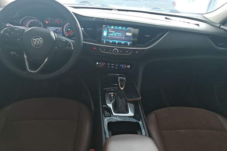 Used Buick Regal 2019 20T Elite Version China VI Standard Gear Lever