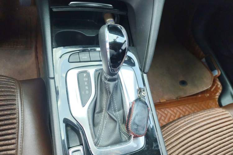 Used Buick Regal 2019 20T Elite Version China V Standard Gear Lever