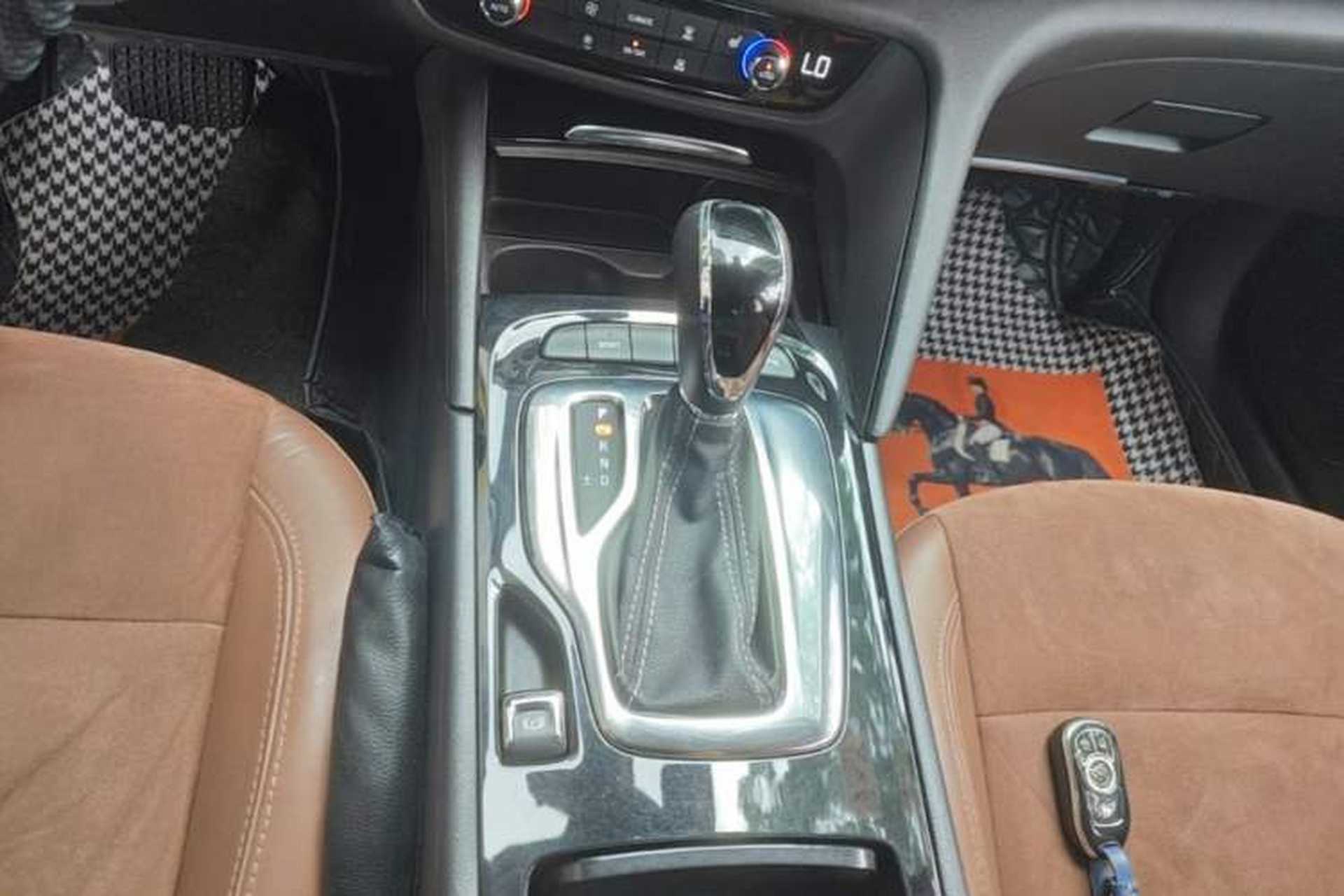 Used Buick Regal 2019 20T Elite Version China V Standard Gear Lever