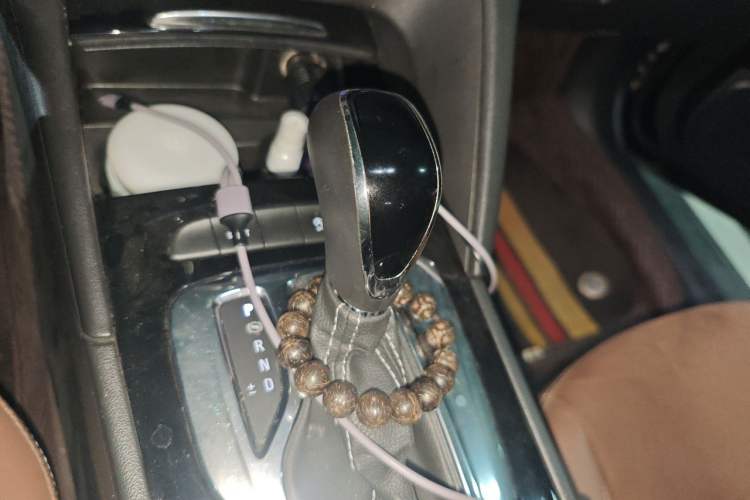 Used Buick Regal 2019 20T Elite Version China VI Standard Gear Lever