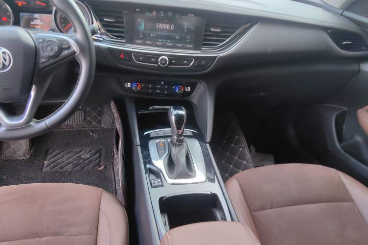 Used Buick Regal 2019 20T Elite Version China V Standard Gear Lever