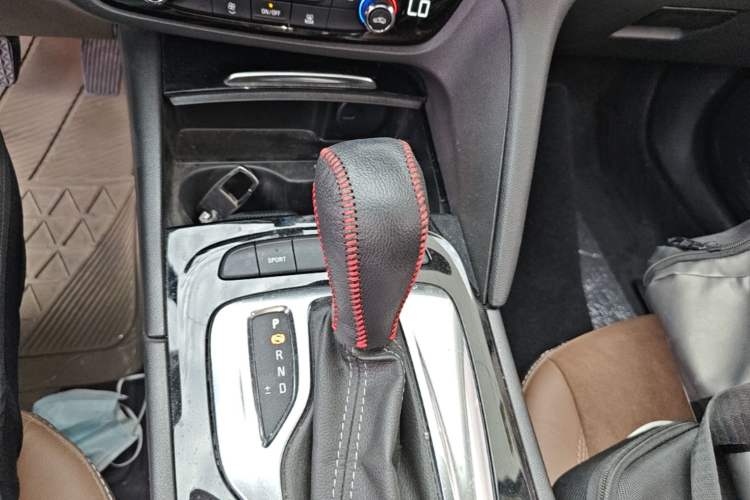 Used Buick Regal 2019 20T Elite Version China V Standard Gear Lever