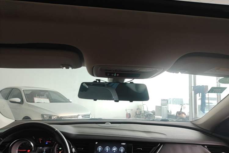 Used Buick Regal 2019 20T Elite Version China VI Standard Headliner