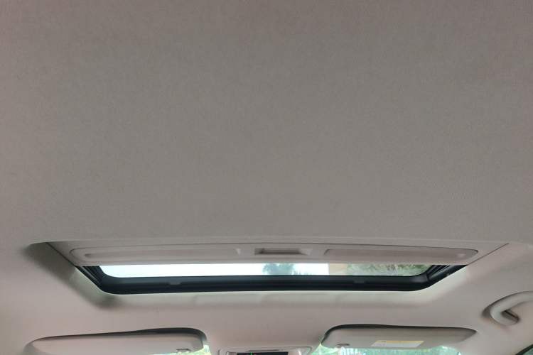 Used Buick Regal 2019 20T Elite Version China VI Standard Headliner