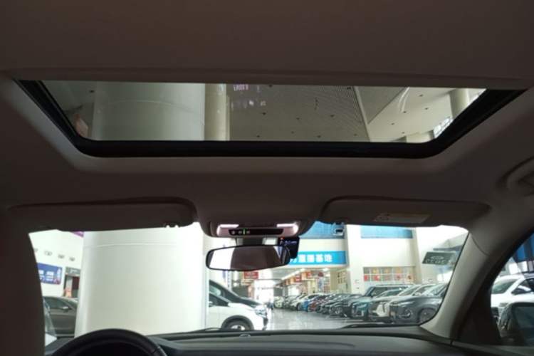 Used Buick Regal 2019 20T Elite Version China VI Standard Headliner
