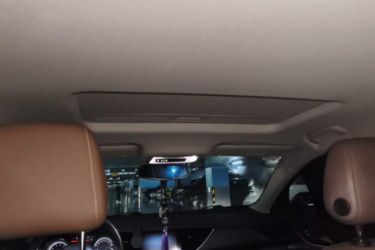 Used Buick Regal 2019 20T Luxury Model China VI Standard Headliner