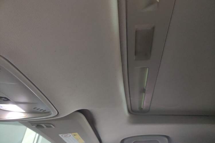 Used Buick Regal 2019 20T Elite Version China VI Standard Headliner