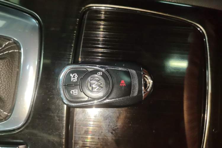 Used Buick Regal 2019 20T Elite Version China VI Standard Interior 1