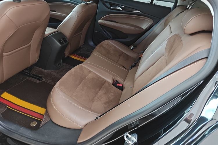 Used Buick Regal 2019 20T Elite Version China VI Standard Interior 1