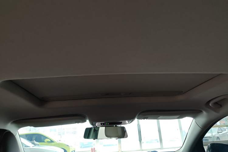 Used Buick Regal 2019 20T Elite Version China VI Standard Interior 2