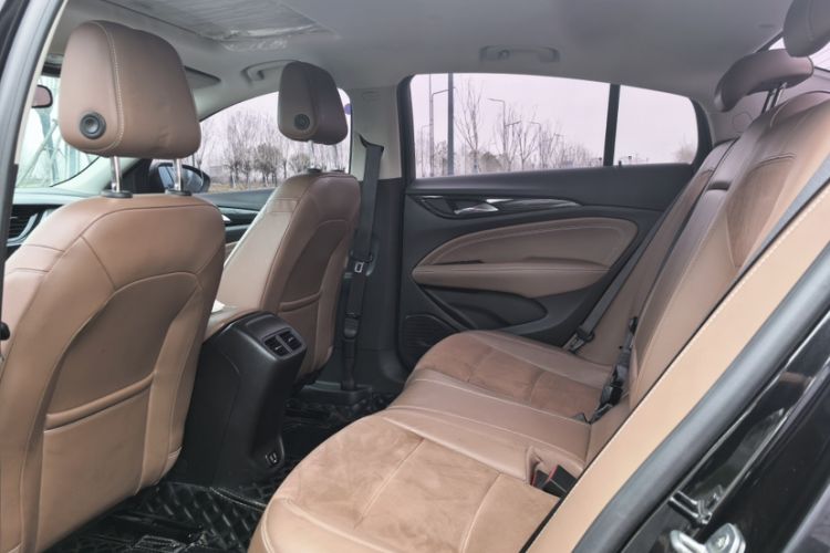 Used Buick Regal 2019 20T Elite Version China VI Standard Interior 3