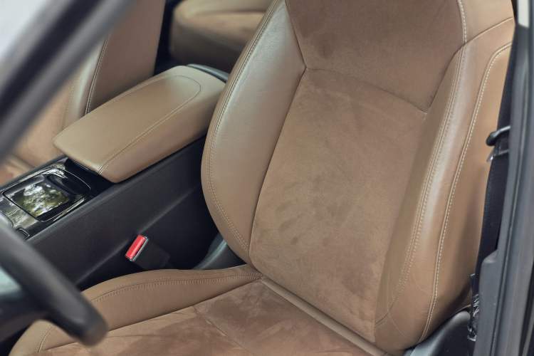 Used Buick Regal 2019 Revised 20T Luxury Version China VI Standard Interior 3