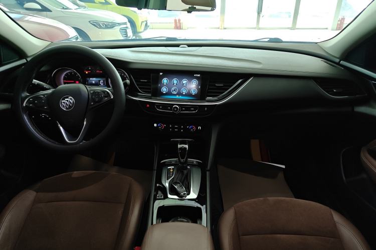 Used Buick Regal 2019 20T Elite Version China VI Standard Interior 3