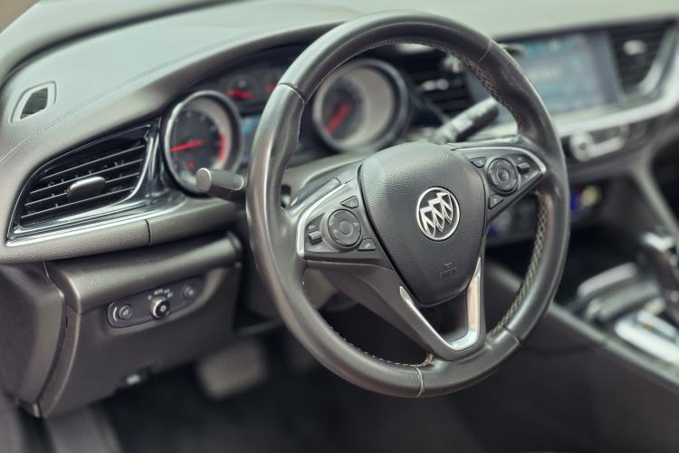Used Buick Regal 2019 Revised 20T Luxury Version China VI Standard Interior 5