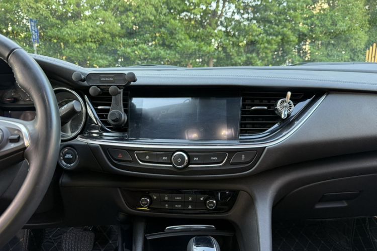 Used Buick Regal 2019 20T Elite Version China V Standard Interior 6