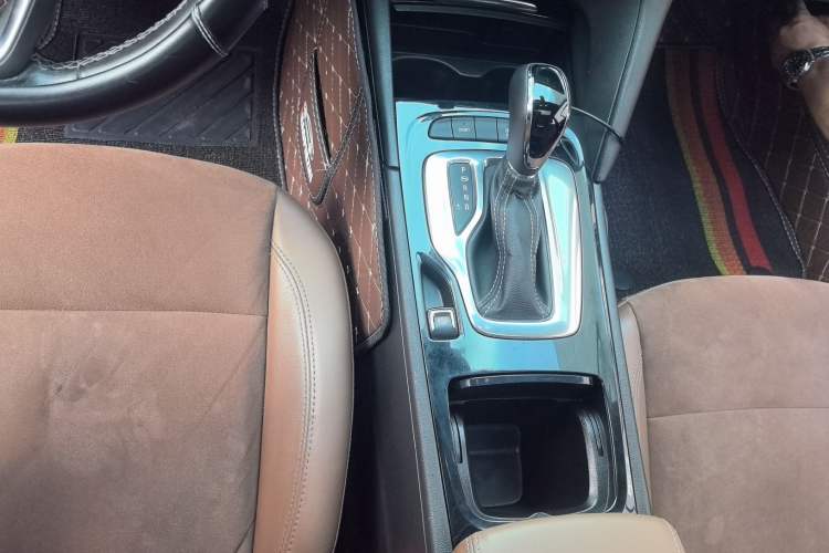 Used Buick Regal 2019 20T Elite Version China VI Standard Interior 7