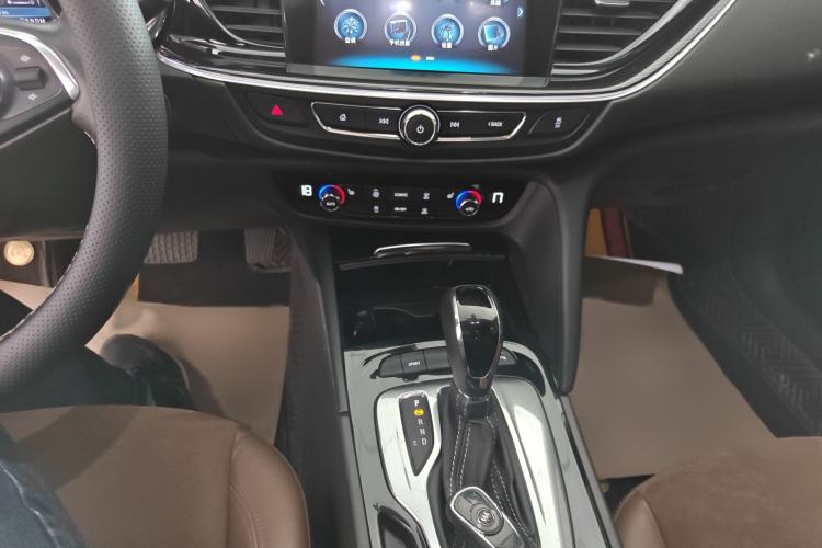 Used Buick Regal 2019 20T Elite Version China VI Standard Interior 7