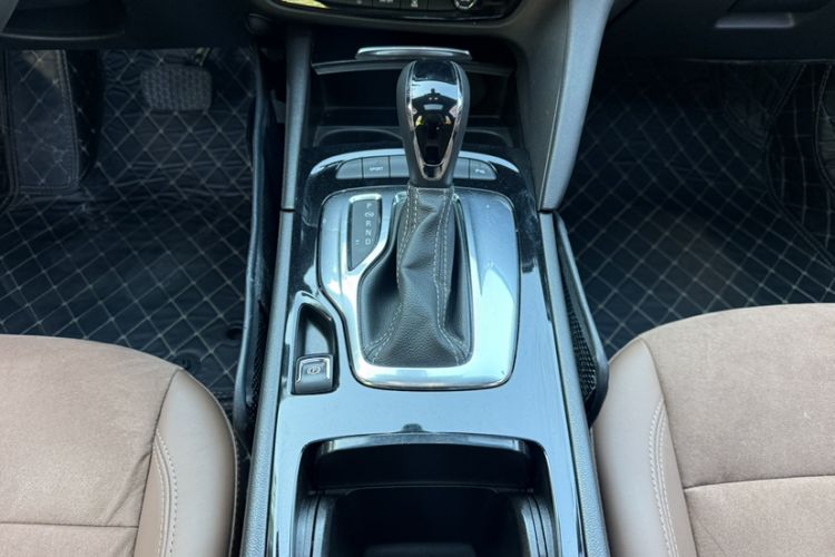 Used Buick Regal 2019 20T Elite Version China V Standard Interior 7