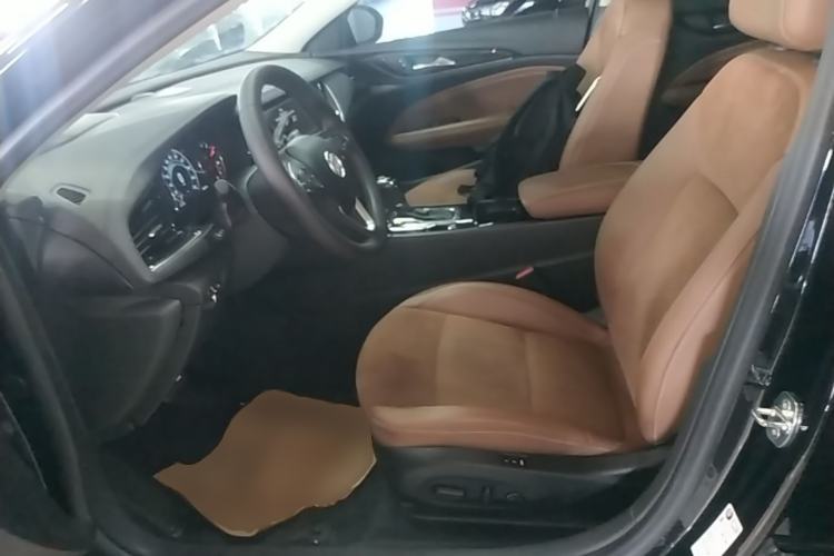 Used Buick Regal 2019 28T Luxury Edition China VI Left Front Seat