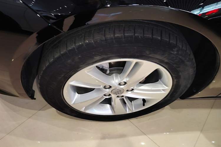 Used Buick Regal 2019 20T Elite Version China VI Standard Left Front Wheel Hub