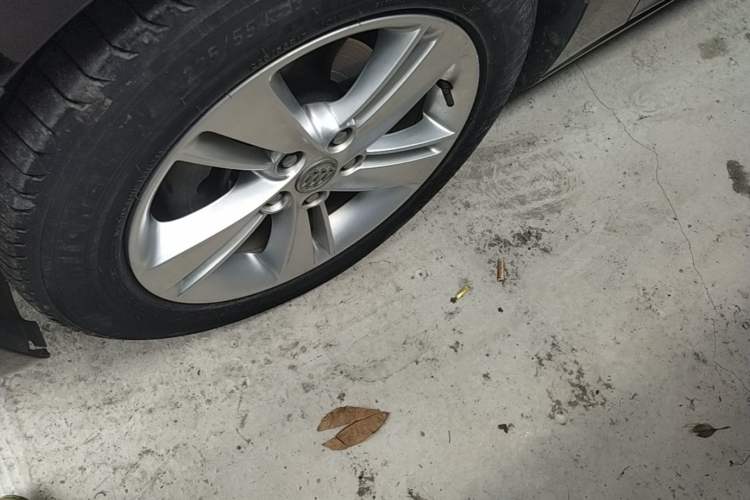 Used Buick Regal 2019 20T Elite Version China VI Standard Left Front Wheel Hub