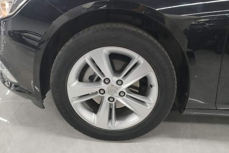 Used Buick Regal 2019 20T Elite Version China VI Standard Left Front Wheel Hub