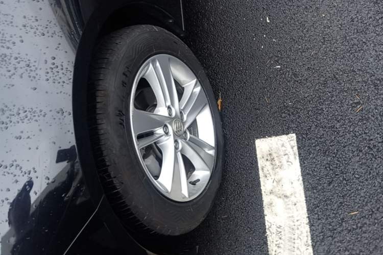 Used Buick Regal 2019 20T Elite Version China VI Standard Left Front Wheel Hub