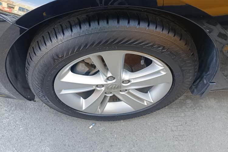 Used Buick Regal 2019 20T Elite Version China VI Standard Left Front Wheel Hub