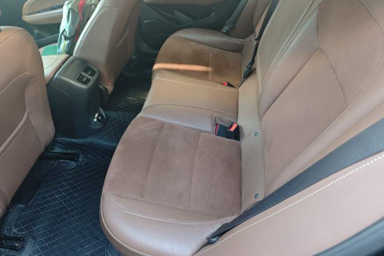 Used Buick Regal 2019 20T Elite Version China VI Standard Left Rear Seat