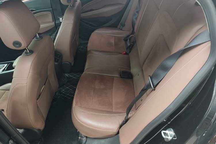 Used Buick Regal 2019 20T Elite Version China V Standard Left Rear Seat