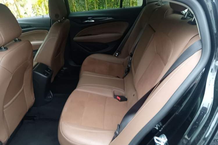 Used Buick Regal 2019 20T Elite Version China VI Standard Left Rear Seat