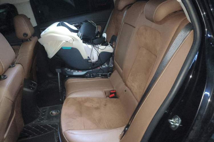 Used Buick Regal 2019 Revised 20T Luxury Version China VI Standard Left Rear Seat