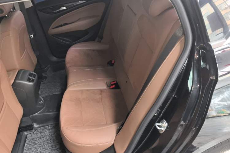 Used Buick Regal 2019 Revised 20T Luxury Version China VI Standard Left Rear Seat