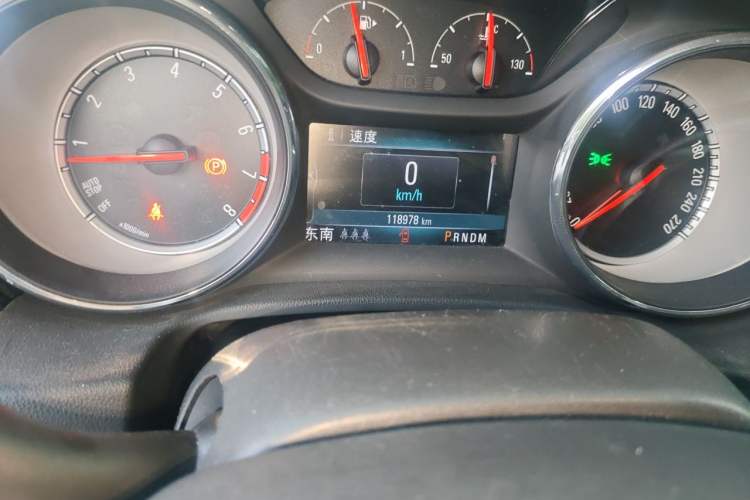 Used Buick Regal 2019 20T Elite Version China VI Standard Odometer Close Up