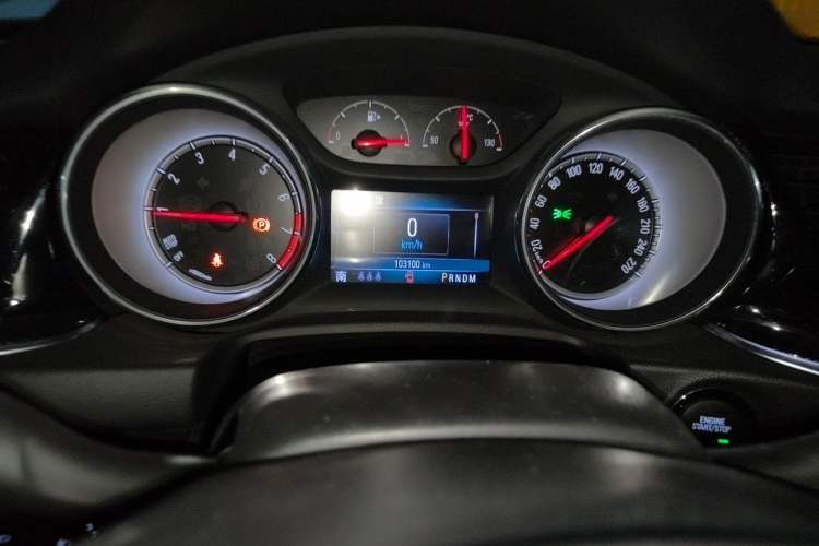 Used Buick Regal 2019 20T Elite Version China VI Standard Odometer Close Up