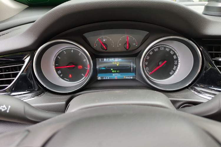 Used Buick Regal 2019 20T Elite Version China V Standard Odometer Close Up