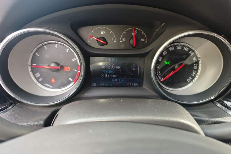 Used Buick Regal 2019 20T Elite Version China VI Standard Odometer Close Up