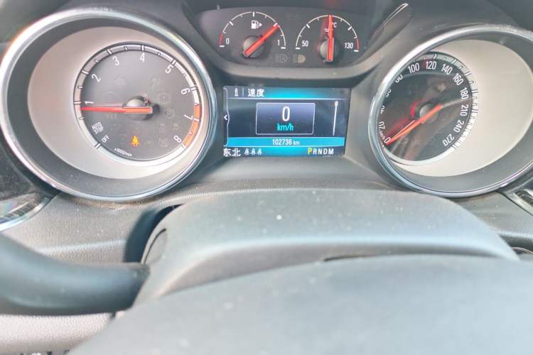 Used Buick Regal 2019 20T Luxury Model China VI Standard Odometer Close Up